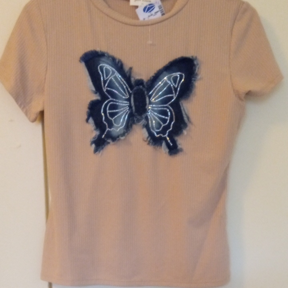 Brand New FREE KISSES Butterfly Kids T-Shirt